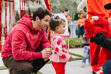 Priyanka Chopra And Nick Jonas Throw Adorable Elmo-Themed Bash For ...