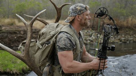 Great Hunting Tips to Keep Fit - YEG Fitness