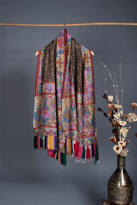 Artistic Hand painted and Embroidered Pashmina Shawl – Shahkaar