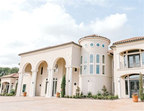 D'Vine Grace Vineyard — A Tuscan Haven in North Texas - Wed Society ...