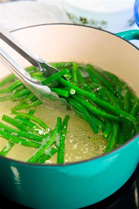 How To Blanch Green Beans - The Kitchen Magpie