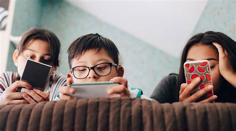 Tips to save children from mobile addiction | Sangbad Pratidin