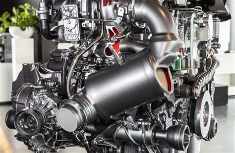 Mercedes-AMG reveals the most powerful 2.0-litre four-cylinder engine ...