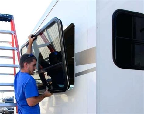 RV Window Repair 的图像结果