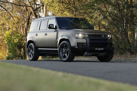 2024 Land Rover Defender 110 P400e X-Dynamic SE review | CarExpert