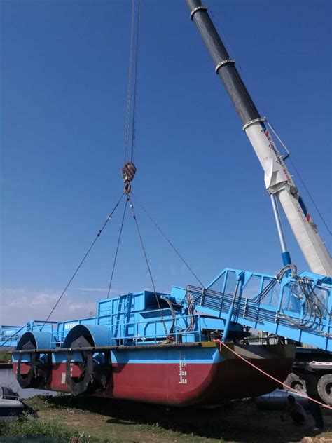 4000吨履带吊主吊，中石化安庆项目重达1200吨丙烯塔吊装就位_炼油_设备_作业