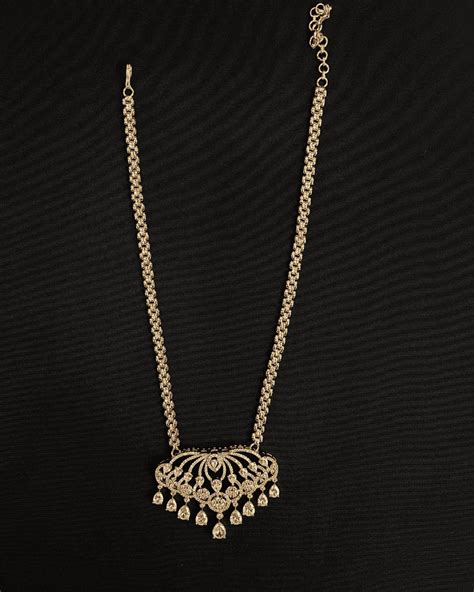 Elira Teardrop Pendant in Classic Chain – Houseofparati