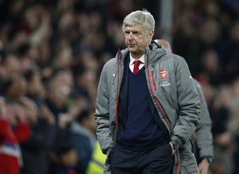 Arsenal: Transfer Targets Told 'Arsène Wenger is Staying' - Newsweek