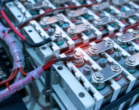 image showing the bus bar and electrical interconnections