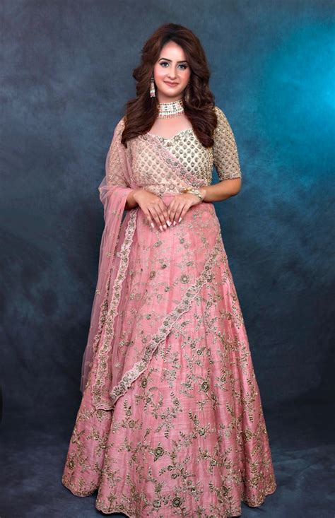 Zardozi Embroidery Lehnga With Golden Blouse – Jasminum