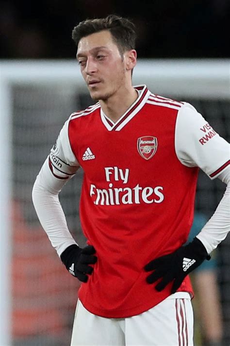 Mesut Ozil’s Bio, Age, Relationships, Latest Buzz, Photos & Videos