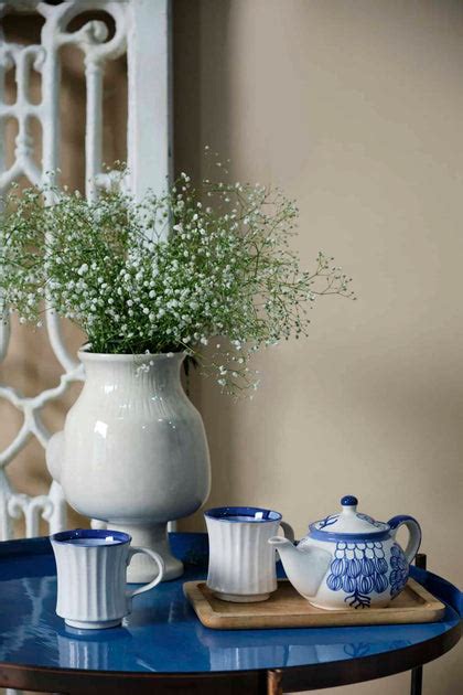 Buy Elae Hand Painted Blue And White Ceramic Tea Pot Online – Freedom Tree