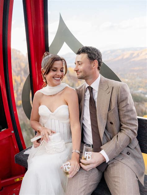 The Jonas Brothers Played “When You Look Me in the Eyes” For LeLe ...