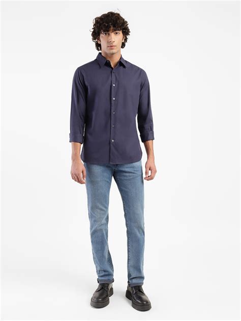 Men's Solid Spread Slim Fit Shirt – Levis India Store