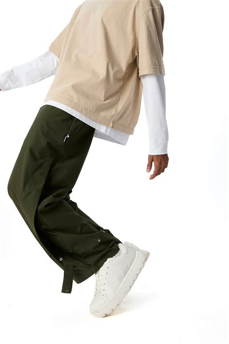 Buy Cargo Pants for Men & Women Online – Urban Monkey®