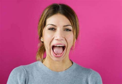 7 Easy Exercises To Get Rid of A Double Chin | Femina.in