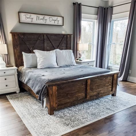 29 Farmhouse Décor with Dark Furniture Ideas to Inspire Your Next ...