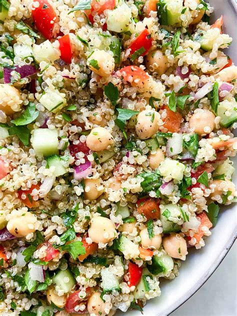 Quinoa Salad with Chickpeas – Sugary Logic