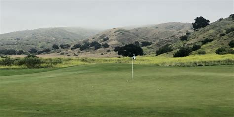 If someone has signed the offer letter, Is he legally bound to join the ...