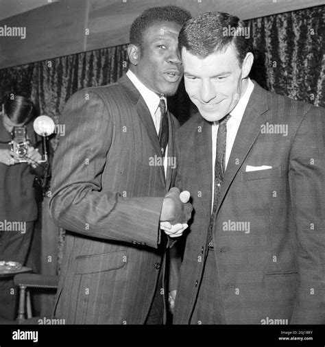 BOXING EMILE GRIFFITH E WELTERWEIGHT CHAMPION AND BRIAN CURVIS IN ...