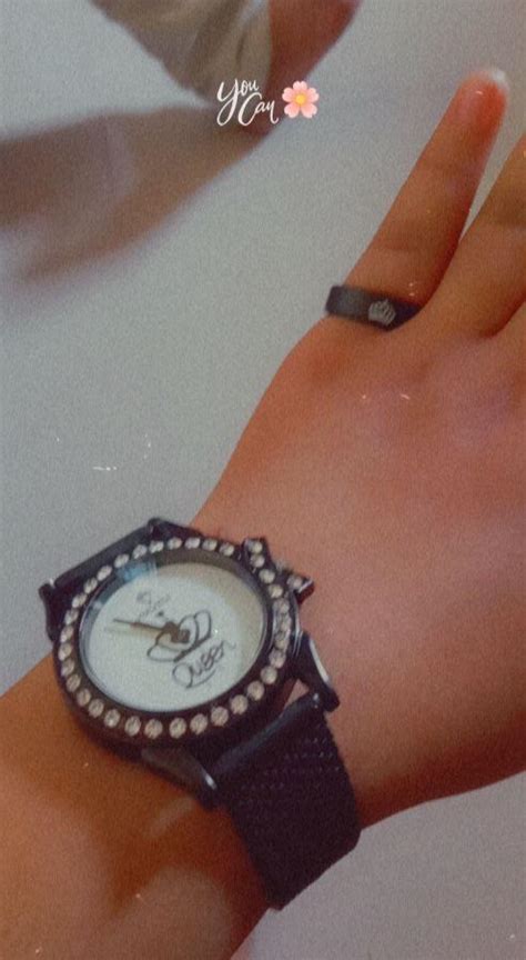 Versatile Analogue Girl's Watch (Off White Dial Black Colored Strap ...