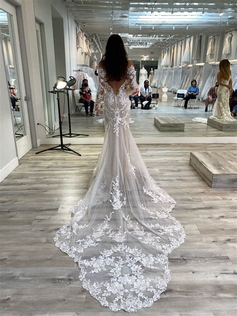 Essense of Australia New Wedding Dress Save 22% - Stillwhite