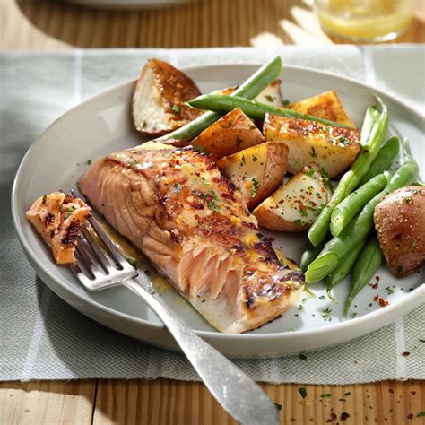 Cómo cocinar salmón a la parrilla