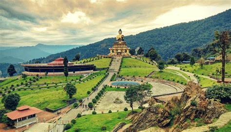 5 Incredibly Beautiful Places To Visit in Sikkim - lifeberrys.com