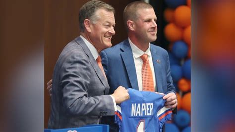 Swamp247 Podcast: Stricklin, players, recruits react to Billy Napier's firing; early thoughts on UF'