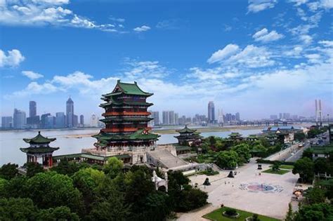 江西省省会南昌市，2018年GDP将继续超过5000亿元，增速明显加快_城市