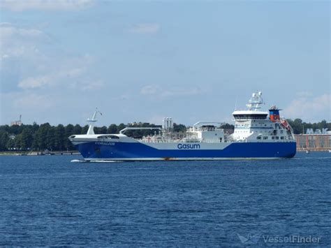 CORALIUS, Bunkering Tanker - Details and current position - IMO 9769128 ...