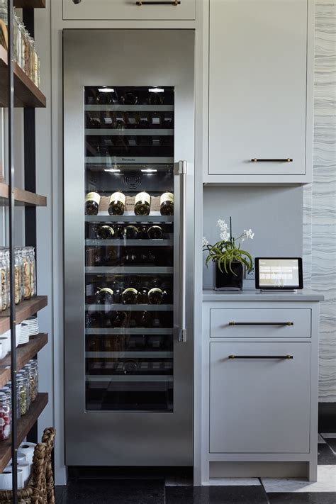 19 Genius Details from Our 2017 Kitchen of the Year | Built in wine ...