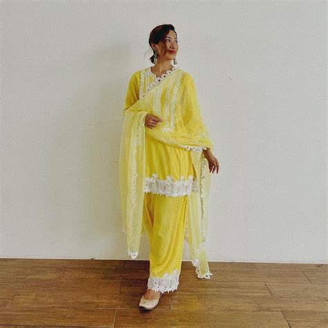 Buy women kurtas, suits sets, fashion accessories online at The Loom