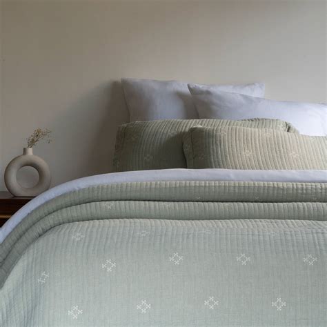 Speckle - Sage Bedspread Set – Studio 16