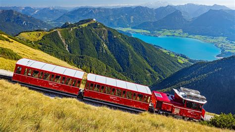 Cog railway Schafbergbahn with a view of Lake Wolfgangsee, Flachgau ...