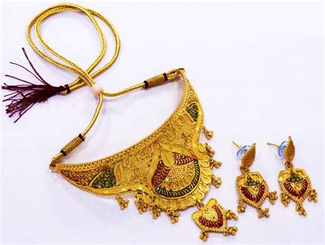 Ornaments - Buy Ornaments online at Best Prices in India | Flipkart.com