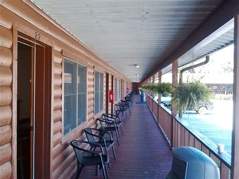 MACRAE'S OF HOMOSASSA - Hotel Reviews & Photos - Tripadvisor