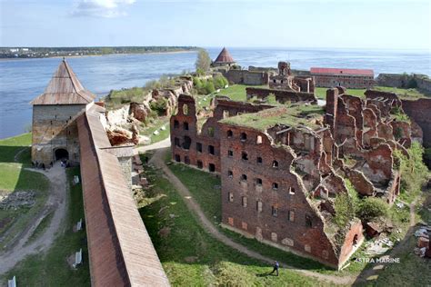 Экскурсия в крепость «Орешек» на метеоре