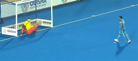 RAFI MAKES A STROKE SAVE!