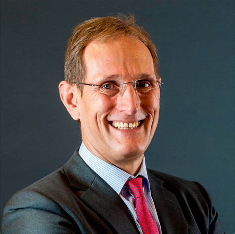 Book the Best Public Keynote Speakers in Hong Kong for Your Event: Hong Kong Speakers Bureau