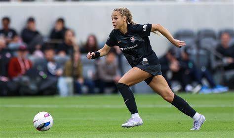 Savy King 'responsive' in hospital following collapse - Soccer America