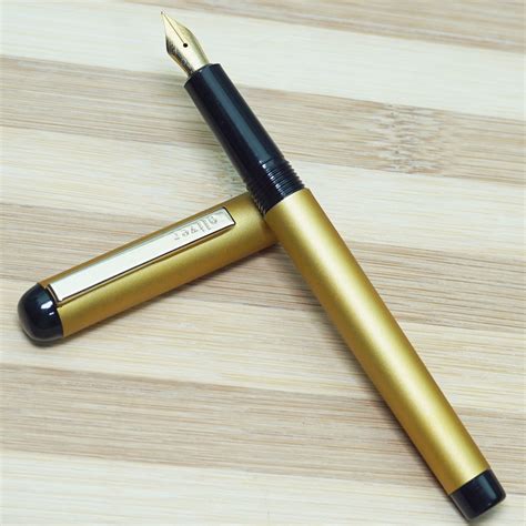 Oliver 504 Fancy Mat Gold Finish Body With Fine Nib Gold Trim Eye ...