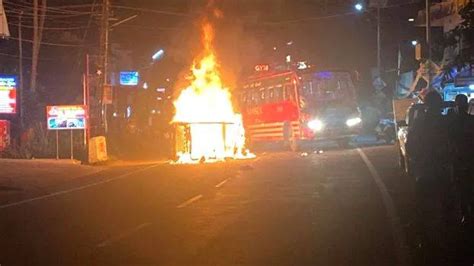 Autorickshaw catches fire after collision with bus, two dead - KERALA ...
