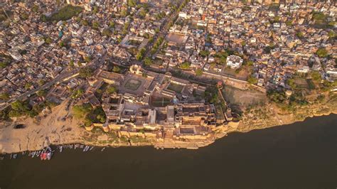 Discover the Ramnagar Fort in Varanasi | Incredible India