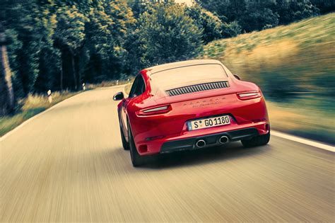 Porsche 911 Carrera S (2016) review