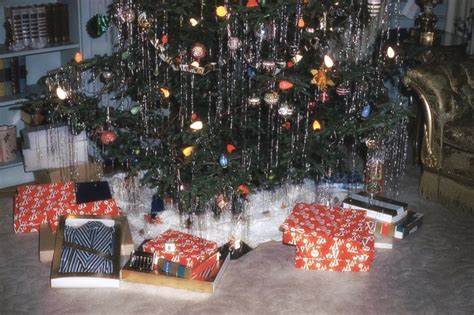 90s christmas tree