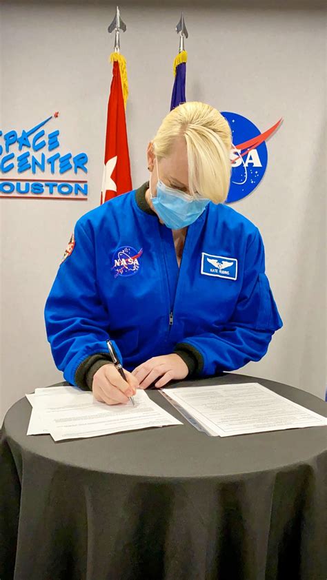 Astronaut Kate Rubins joins Army Reserve - collectSPACE: Messages