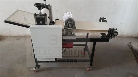 Mini Samosa Making Machine 的图像结果
