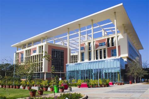BML Munjal University Gurgaon - Admission, Programs, Placement, FAQ
