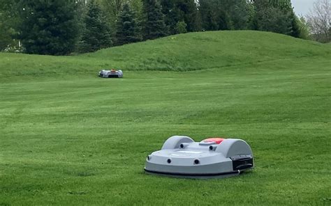 Echo Robot Mowers: Golf Course's Best-Kept Secret - Turf Star Western